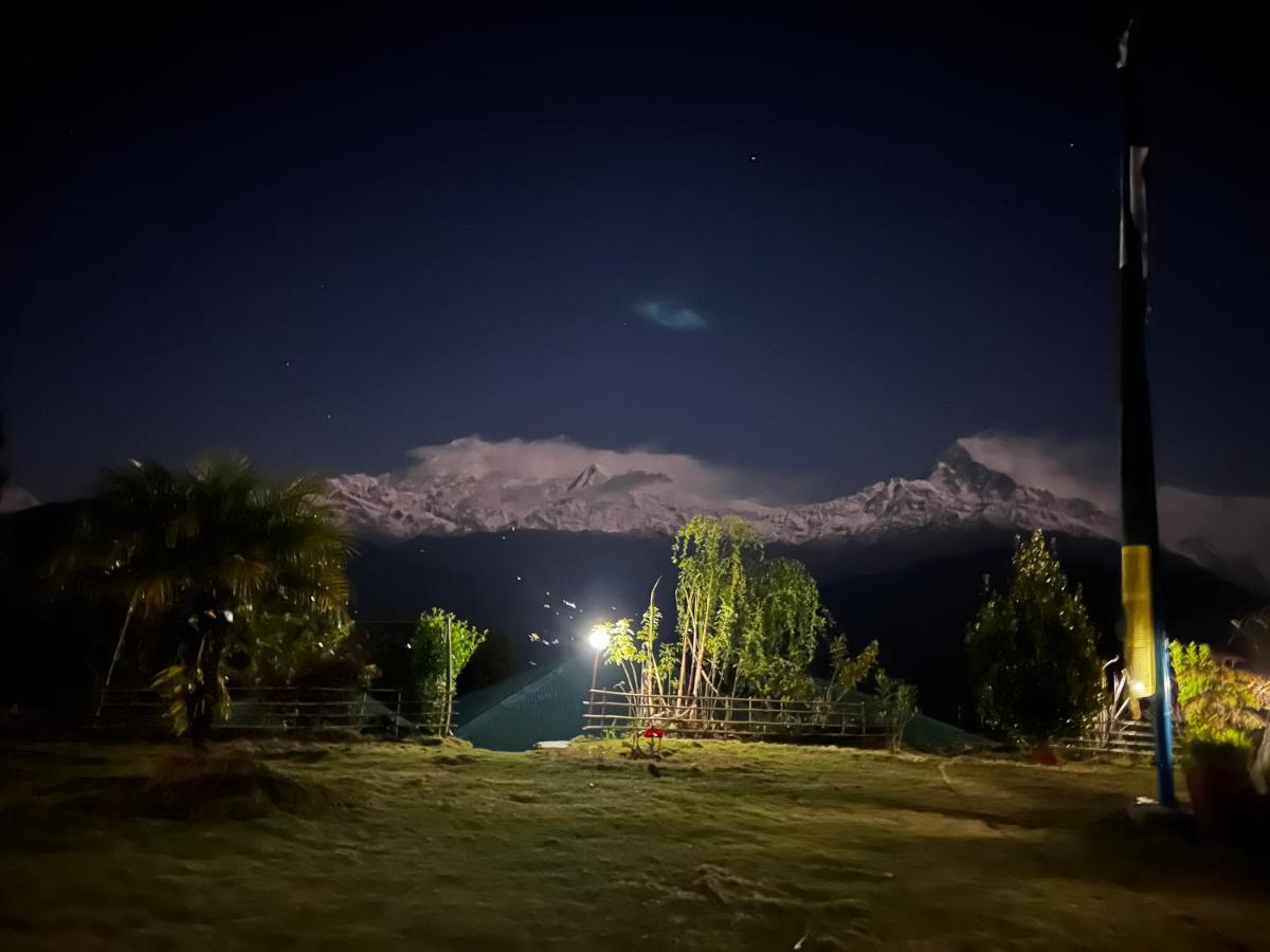 Es Deurali Resort Pokhara Exterior photo