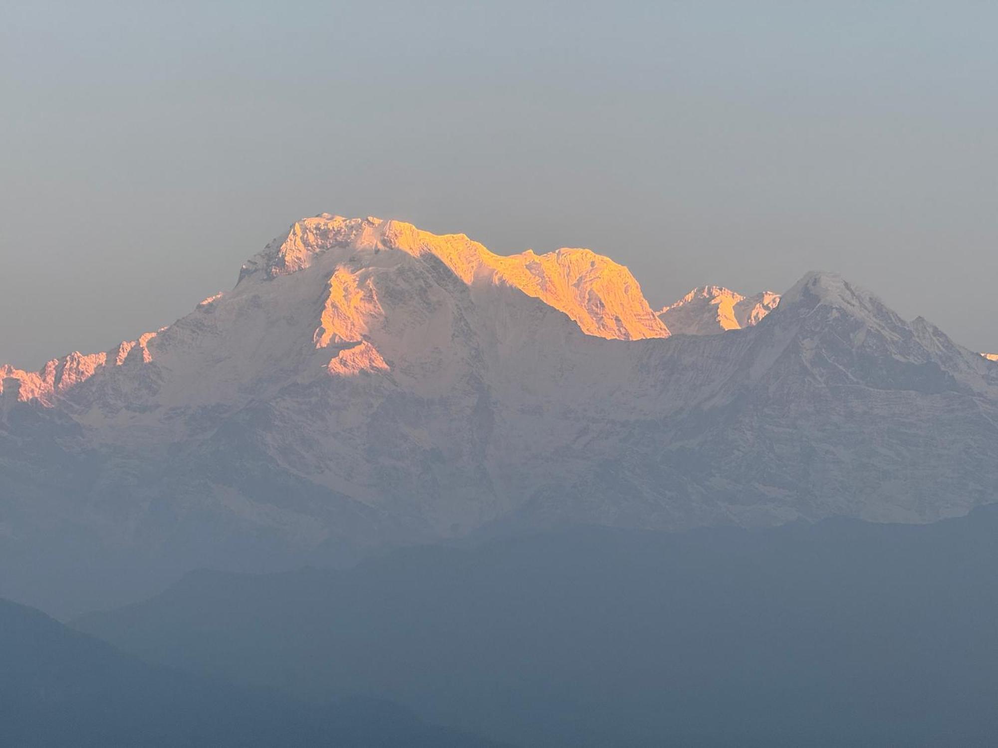 Es Deurali Resort Pokhara Exterior photo