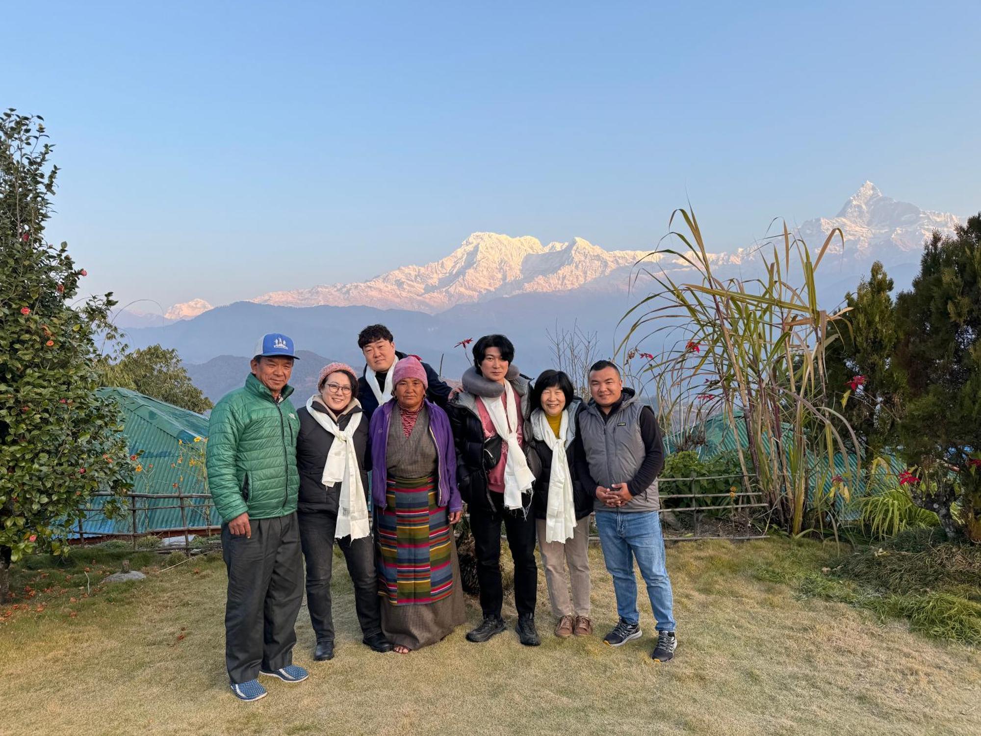 Es Deurali Resort Pokhara Exterior photo